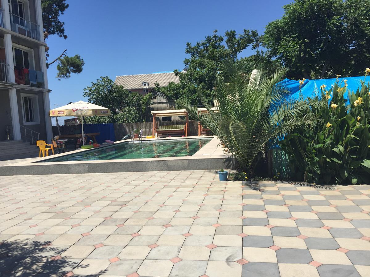 Hotel George Уреки Экстерьер фото