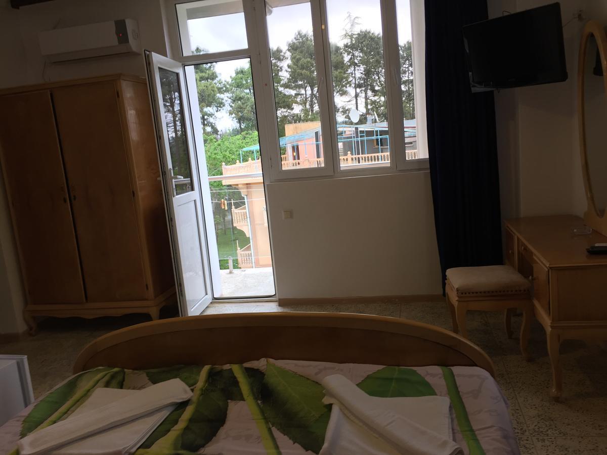 Hotel George Уреки Экстерьер фото
