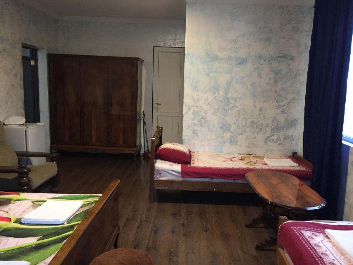 Hotel George Уреки Экстерьер фото